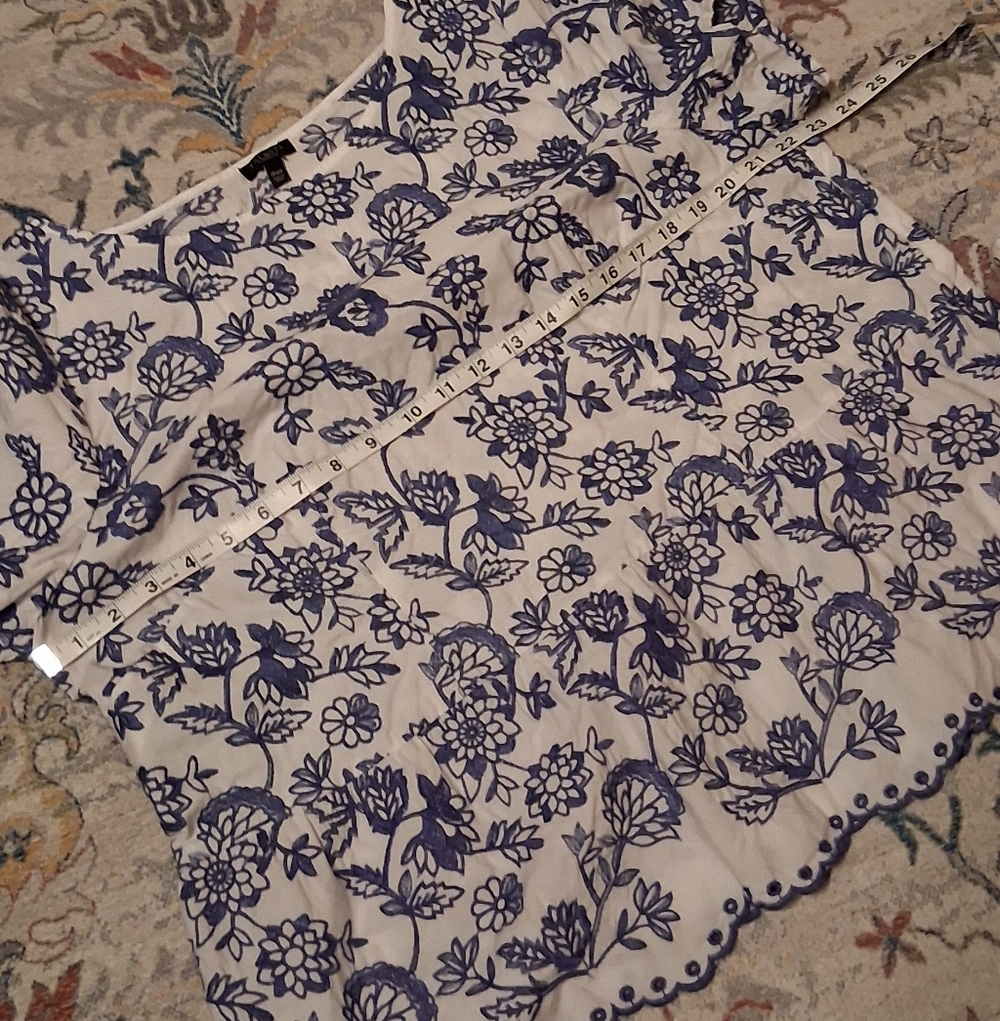 Talbots White Top with Blue Floral Embroidery - Picture 3 of 4